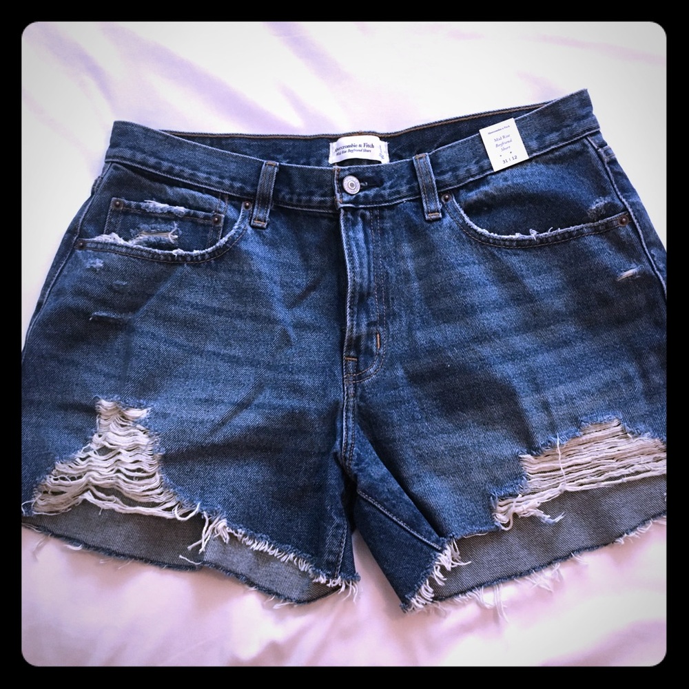 Abercrombie & Fitch distressed Boyfriend shorts